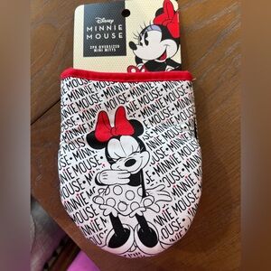 Set of New Black White & Red Disney MINNIE MOUSE Kitchen Oven Mini Mitts